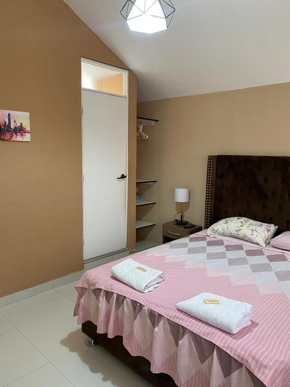 Hotel Hoskins Talara Habitaciones Con Aire Acondicionado Cerca Al Centro Refineria Y Plaza Vea Exterior foto